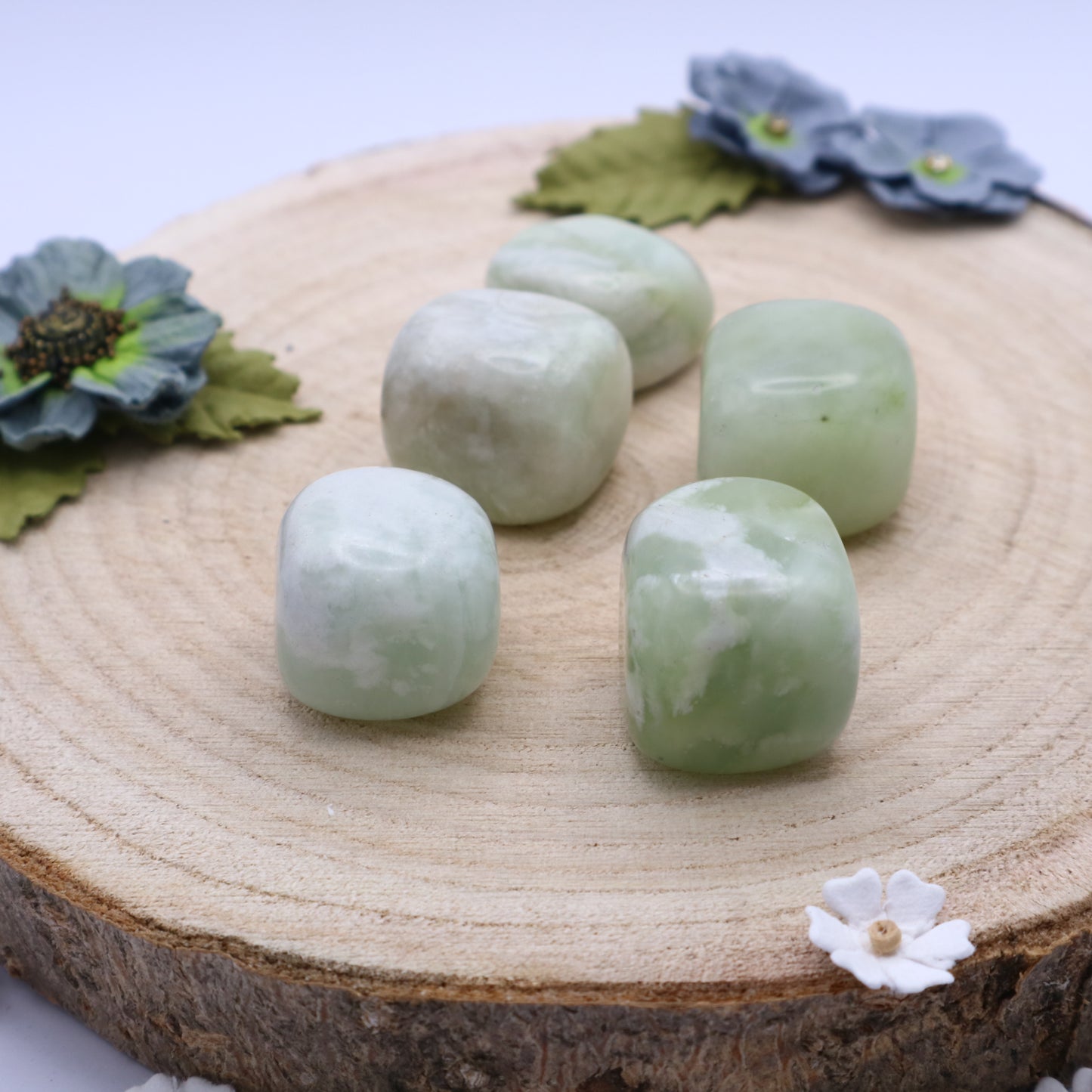 Five pieces of New Jade crystals